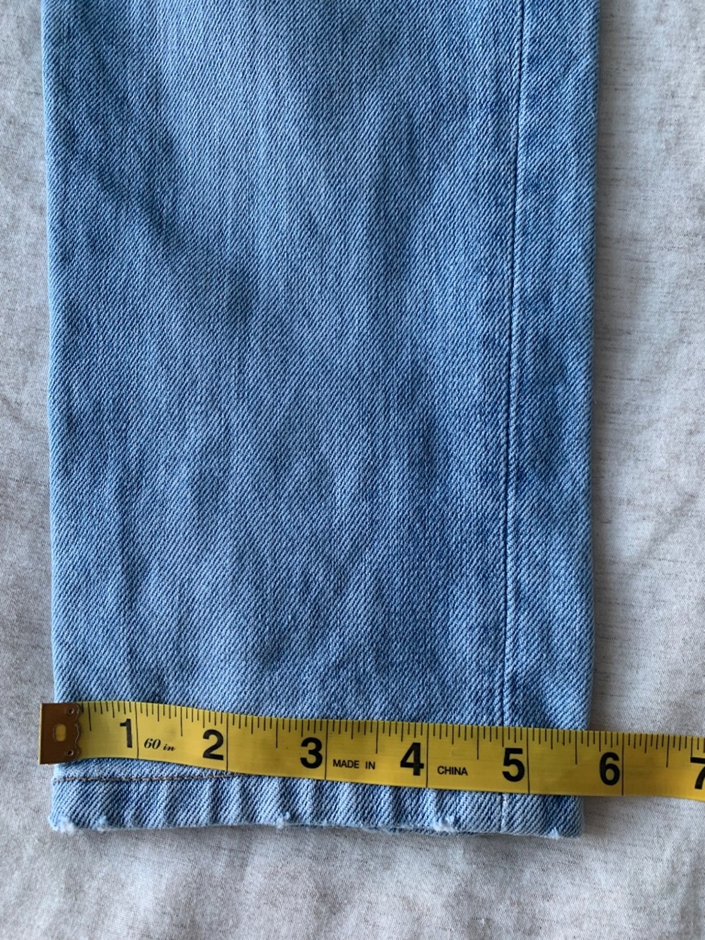 Reformation Jeans Melissa in Skye wash High Rise women’s Size 24 - Picture 8 of 13